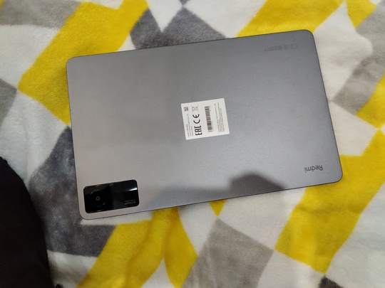 продам планшет Redmi Pad, имеется