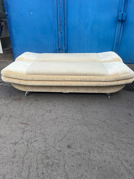 В продаже  диван в (4)