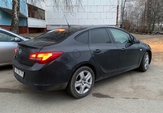 Opel Astra J Рестайлинг 2013г. (2)