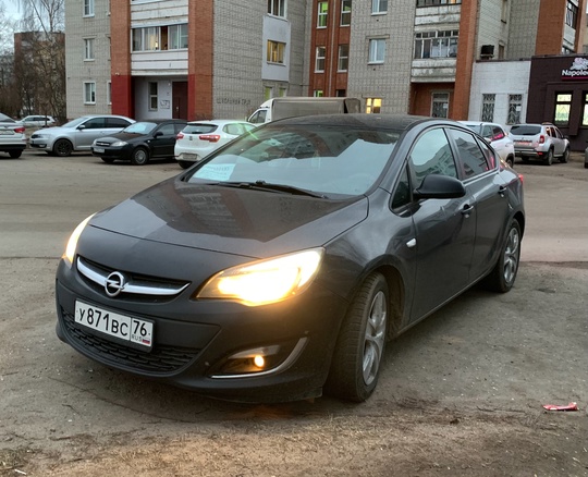 Opel Astra J Рестайлинг 2013г. (3)