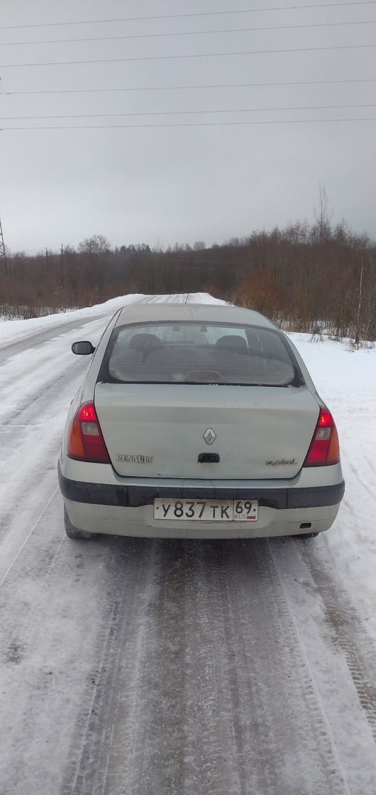 Продам Рено Симбол 2003 г (4)