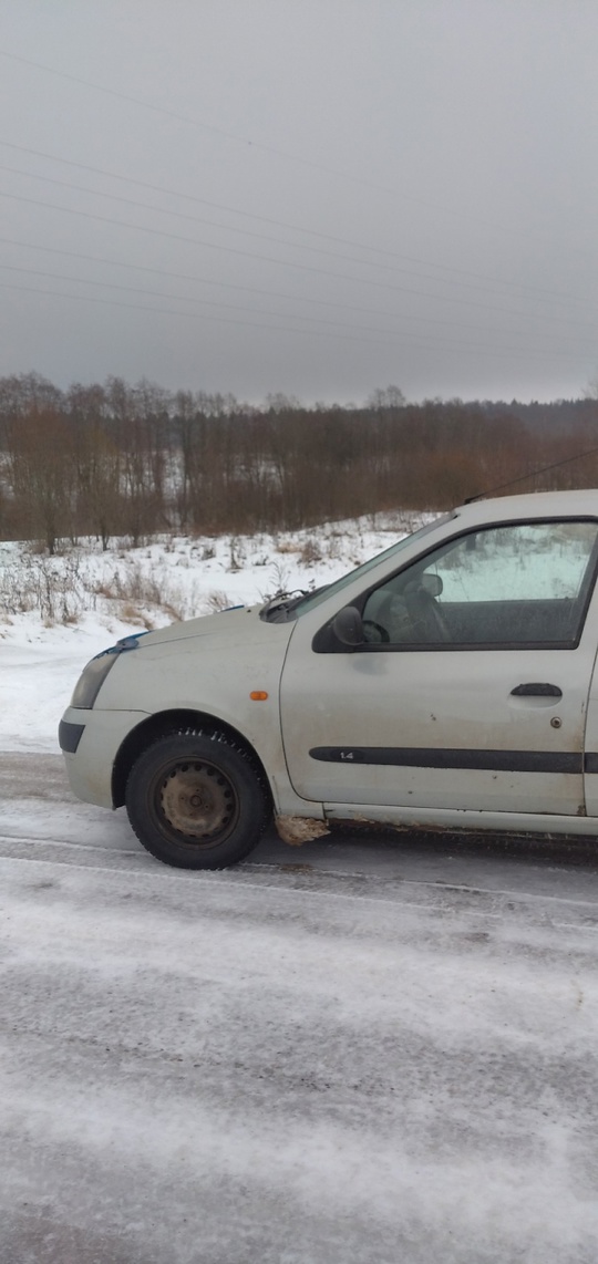 Продам Рено Симбол 2003 г (6)