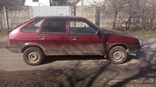 Продаю по запчастям ВАЗ 2109,машина (3)
