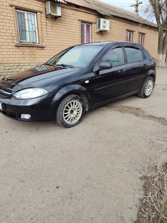 Продам Chevrolet Lacetti.
2009 год выпуска.
Цена (1)