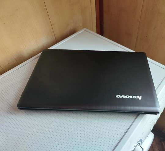 Продам ноутбук Lenovo Z580 в (1)