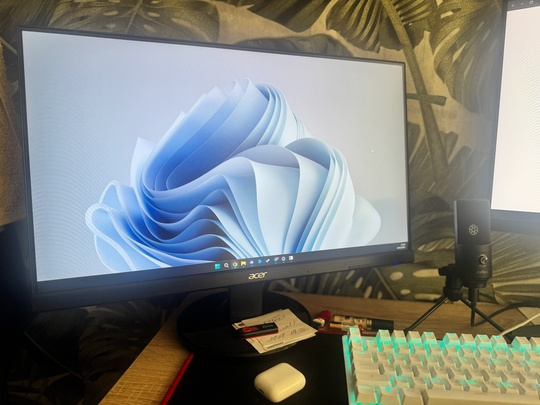 Срочно продам монитор Монитор Acer (1)