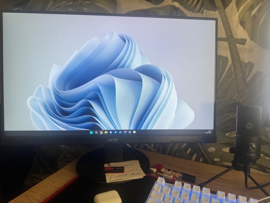 Срочно продам монитор Монитор Acer (2)