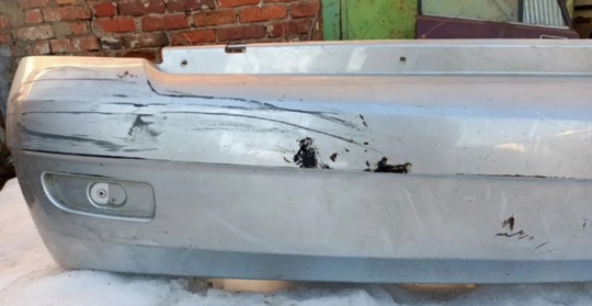 Продам бампер задний на Приору. (1)