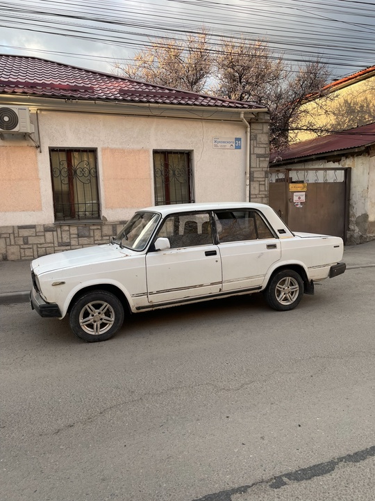 Продам 2107
2003 года 1.6 кпп (1)