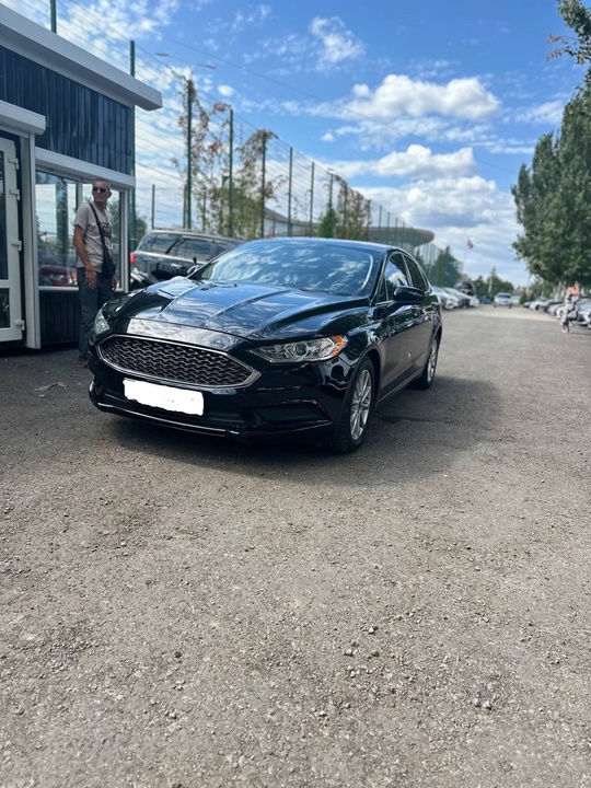 Ford Fusion
Мотор: 2.5 бензин
Год: 2017
КПП: (2)