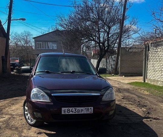 Продам приору 
Год выпуска 2012 (4)