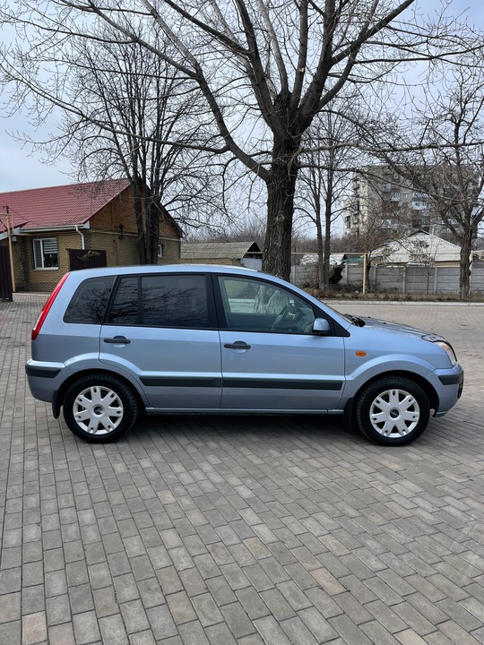 Продам Ford Fusion хэтчбек 2008г.в. (5)