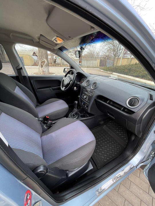 Продам Ford Fusion хэтчбек 2008г.в. (8)