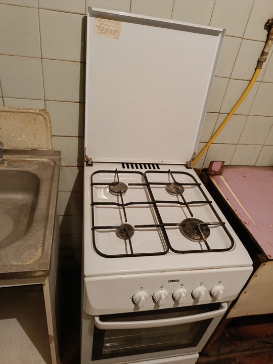 Продам газовую печь.
Цена 5000.
Донецк.
М.т. +79493004200