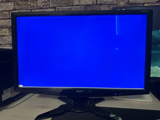 Продам Монитор-Acer G225HQ
Б/у, без ударов, (3)