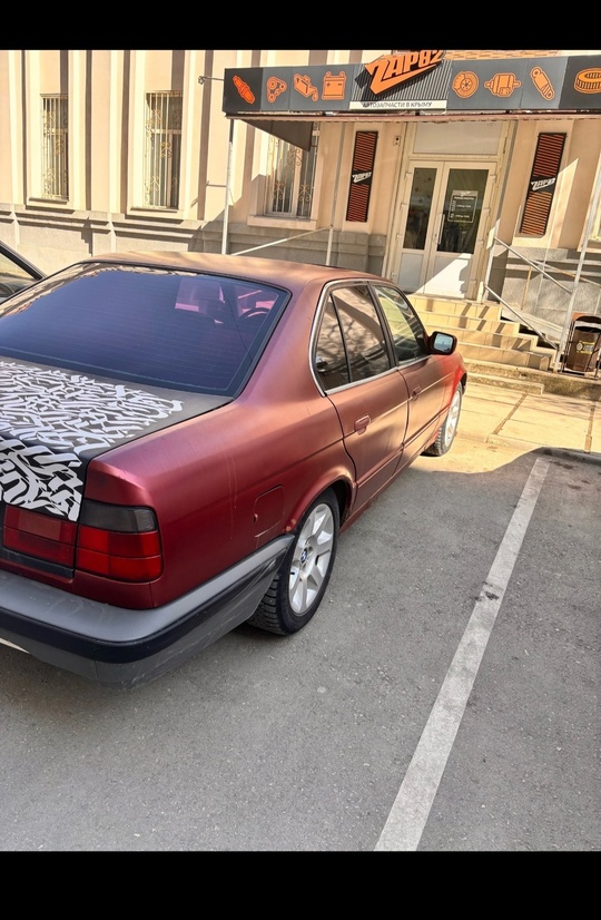 BMW в нормальном состоянии, по (3)