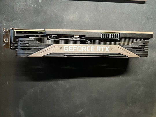 Продаю видеокарту GeForce RTX Gainward (1)
