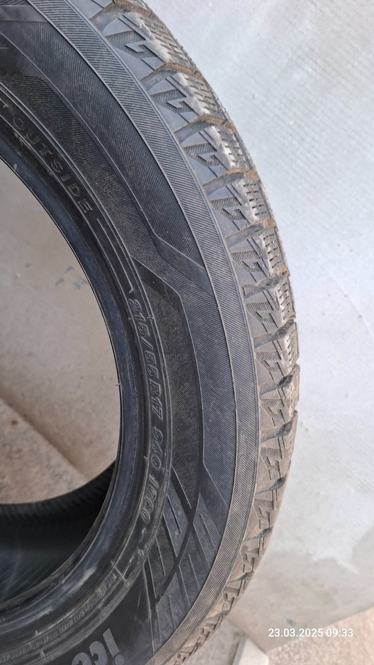 Продам зимние шины Yokohama(оригинал) 215/55 (3)