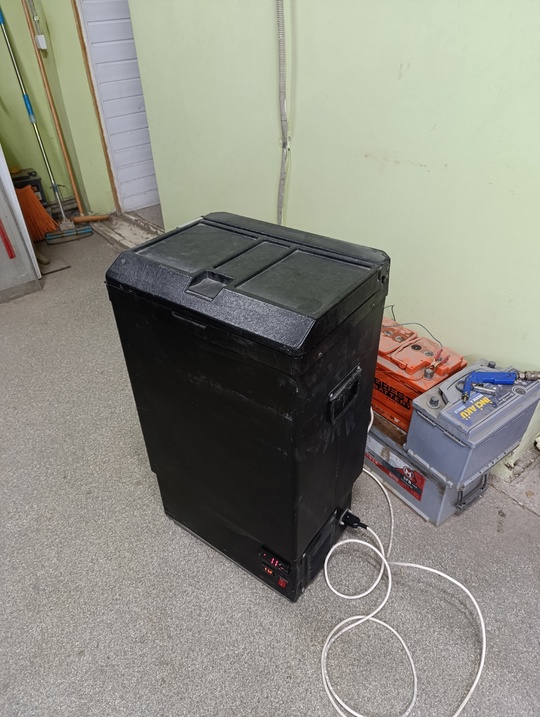 Продам холодильник компрессорный, кемпинговый, автомобильный, (1)