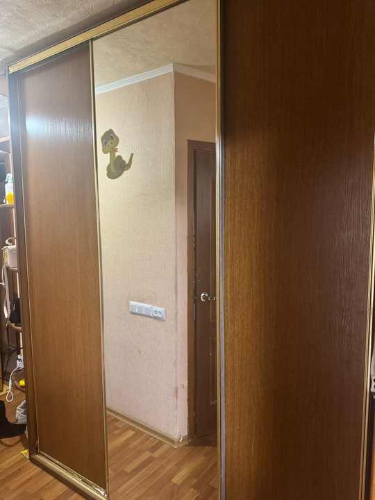 Продается шкаф купе , ширина