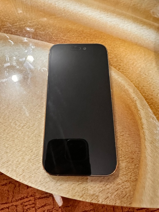Продам IPhone 14 pro Gold