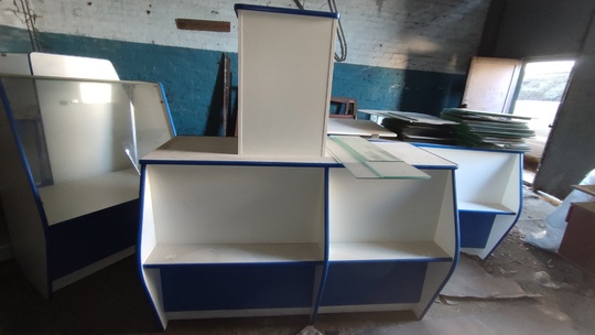 Продам торговые витрины всего 5 (4)