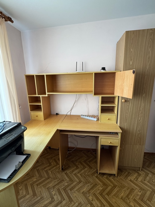 Продам компьютерный стол. 
Цена 3000₽
Самовывоз,