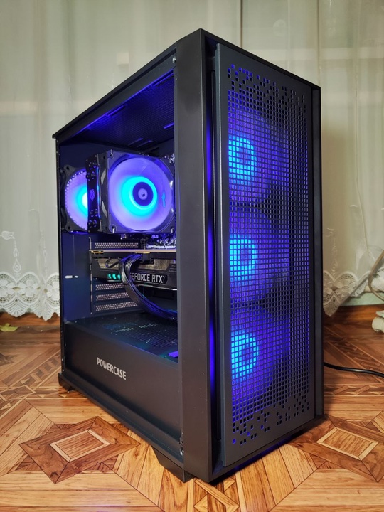 В продаже мощный игровой ПК, (1)