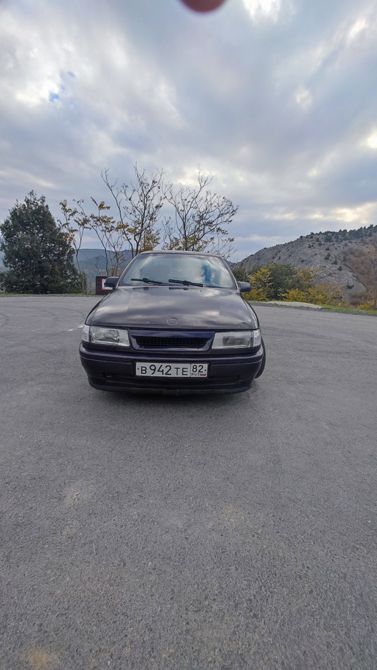 Opel Vectra A 2.0 в (2)