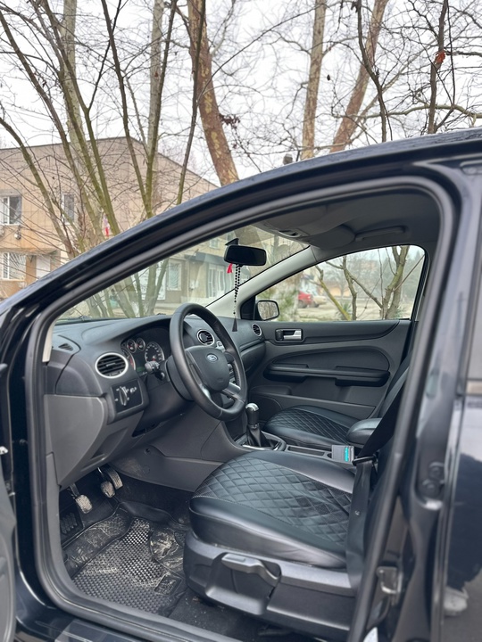 Продам Ford Focus 2  (4)
