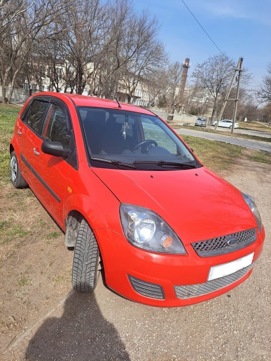 Продам Ford Fiesta 1.4 мт