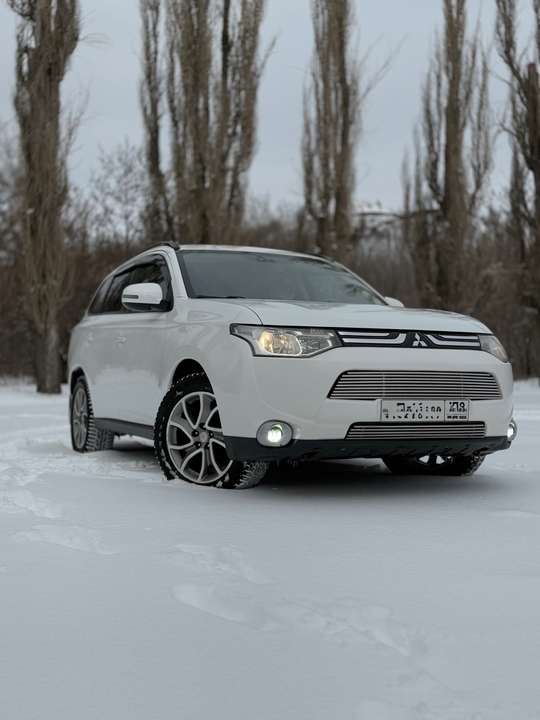 Mitsubishi Outlander 3
Год выпуска: 2013
Двигатель:2.0