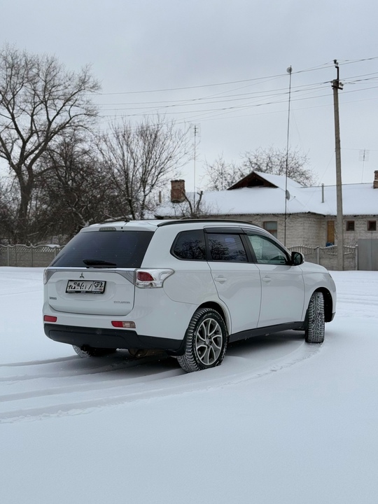 Mitsubishi Outlander 3
Год выпуска: 2013
Двигатель:2.0 (2)