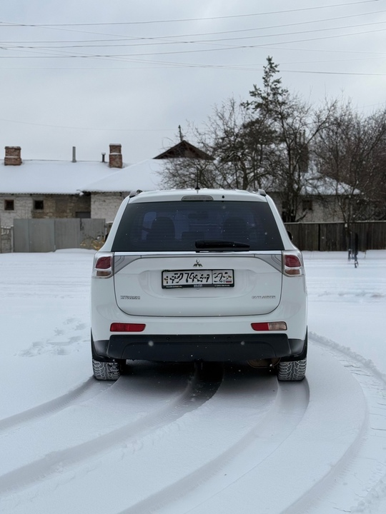 Mitsubishi Outlander 3
Год выпуска: 2013
Двигатель:2.0 (3)
