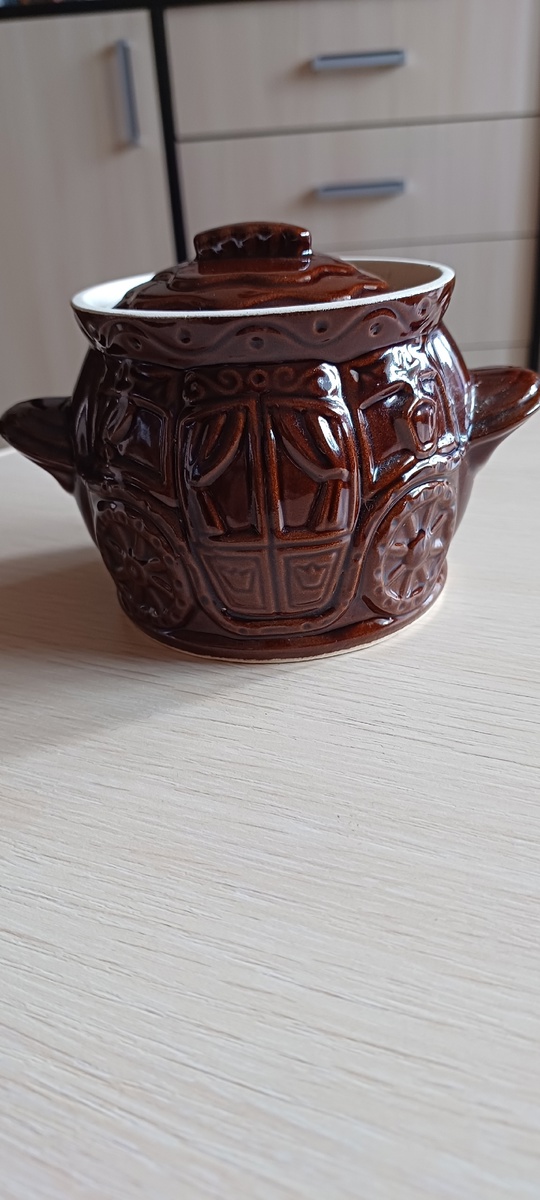 1)Продам новые горшочки с крышками (5)
