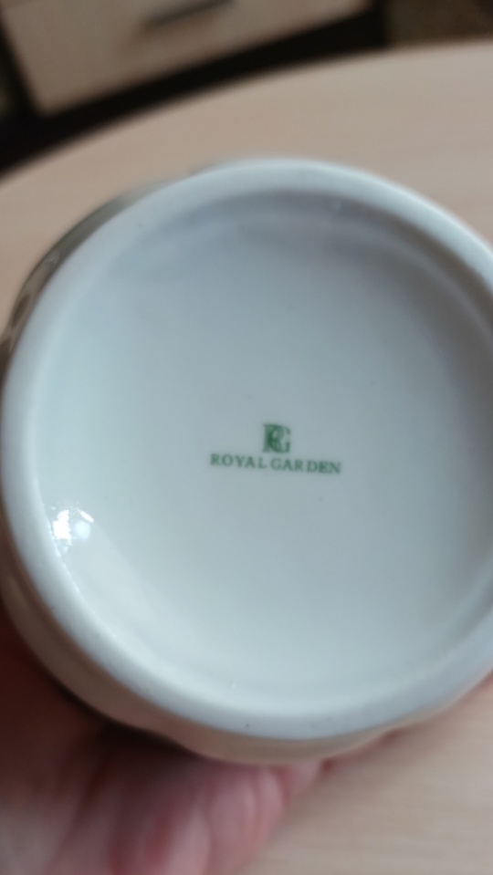 1)Продам новые горшочки с крышками (7)