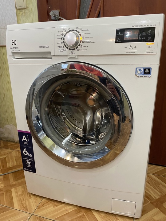 Продам узкую стиральную машинку ELECTROLUX