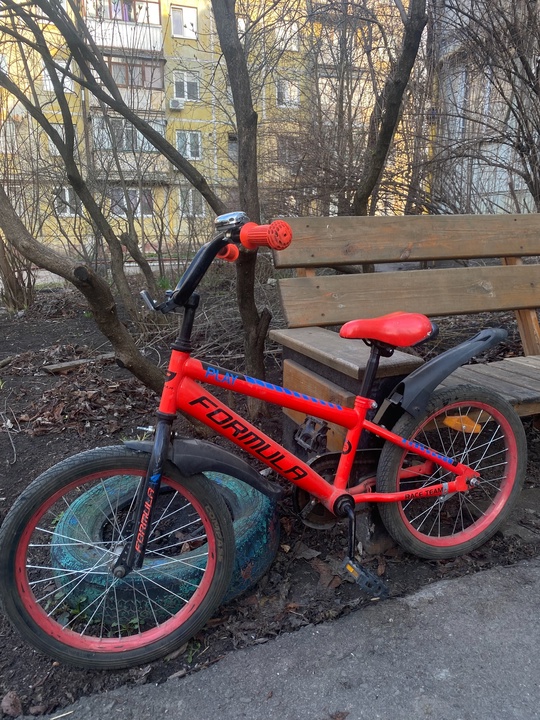 Продам велосипед для детей. Колеса