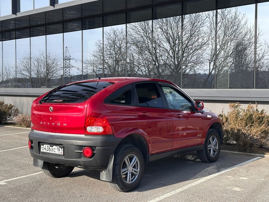Предлагаю вашему вниманию замечательный
SsangYong Kyron (5)