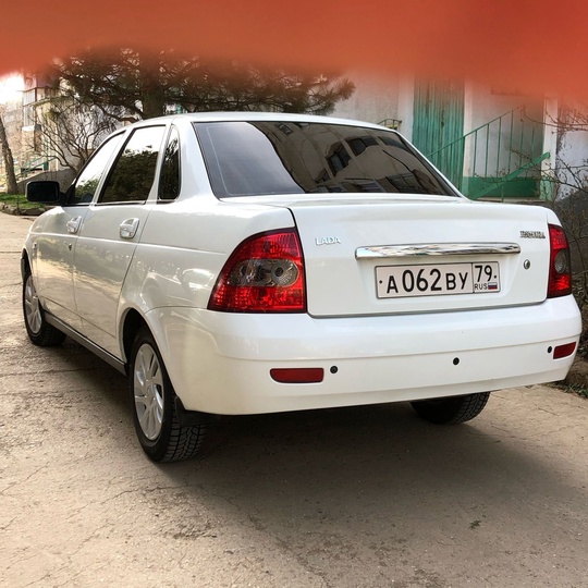 Продам 
Лада Приора полный люкс
Год (4)