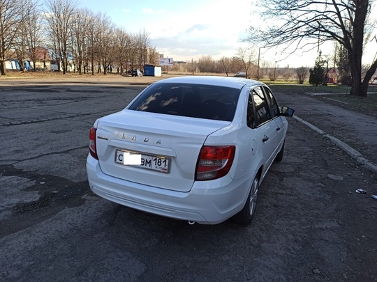 Продам автомобиль LADA Granta FL/ (3)