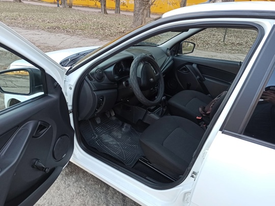 Продам автомобиль LADA Granta FL/ (5)