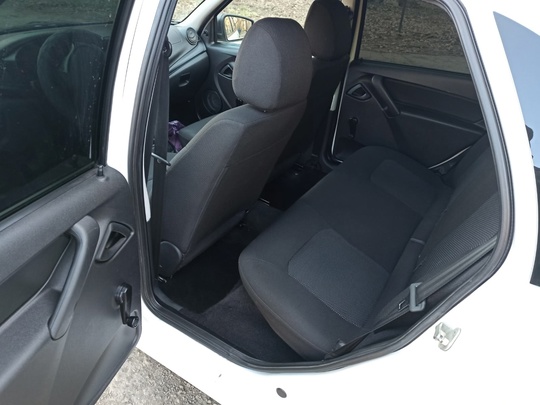 Продам автомобиль LADA Granta FL/ (6)