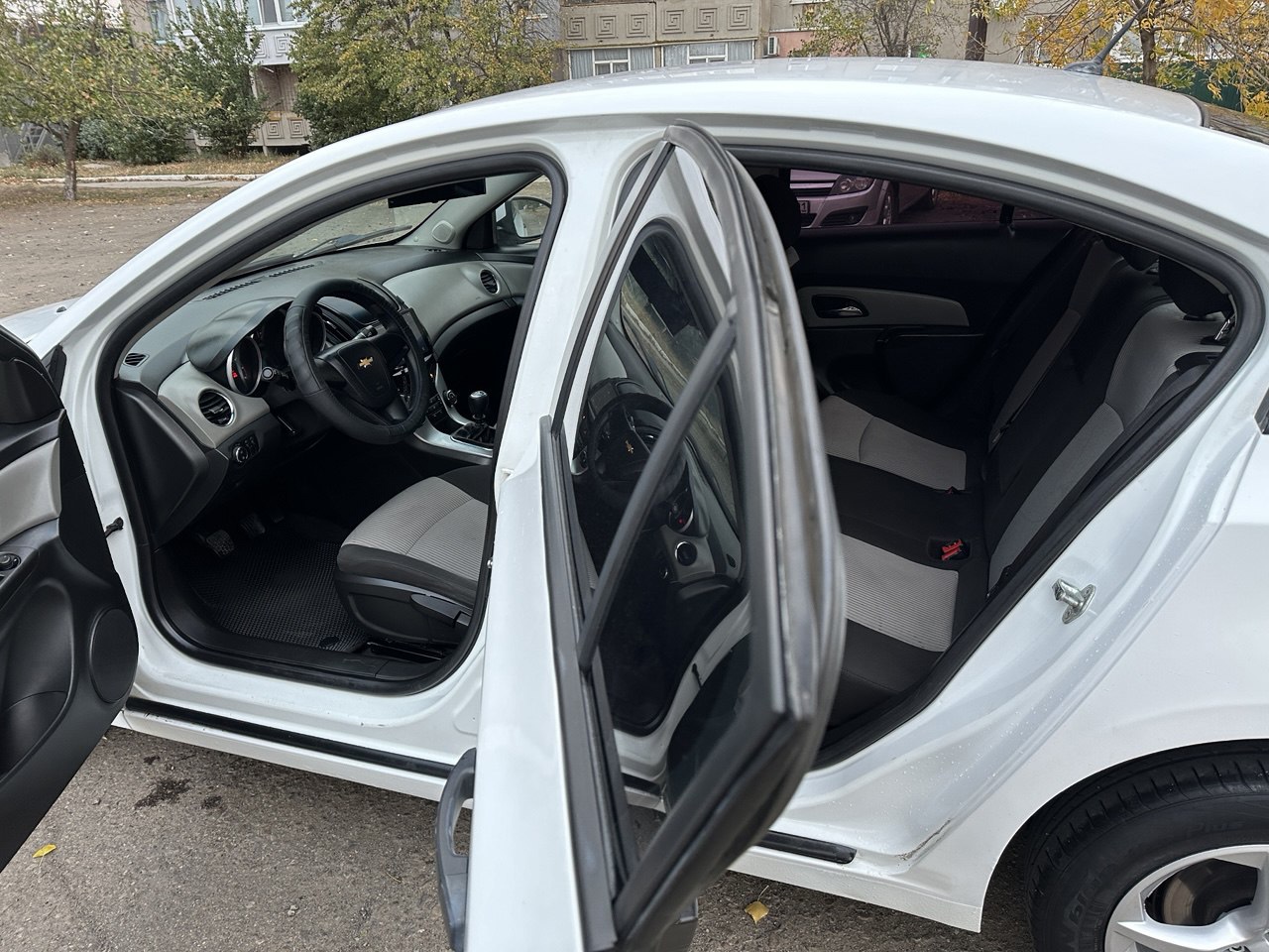 Chevrolet Cruze 2013год в идеальном (6)