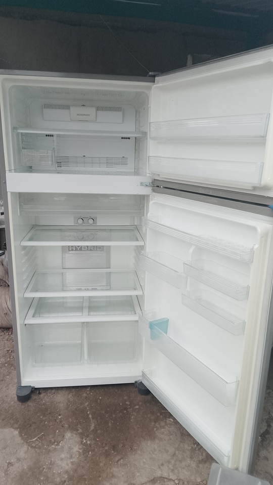 продам холодильник,SHARP,сухой заморозки в хорошем (1)