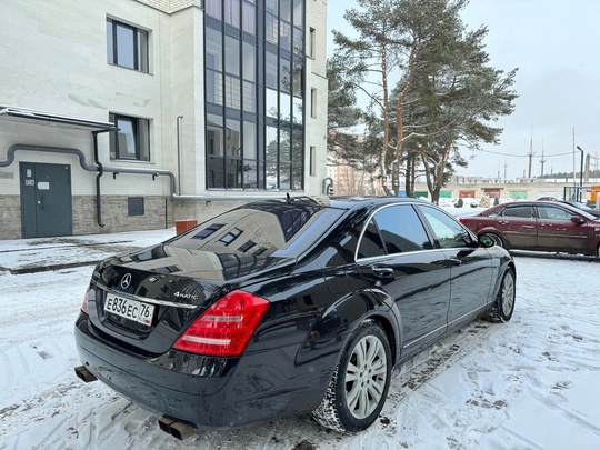 Максимально живой мерседес 221 
Мотор (4)