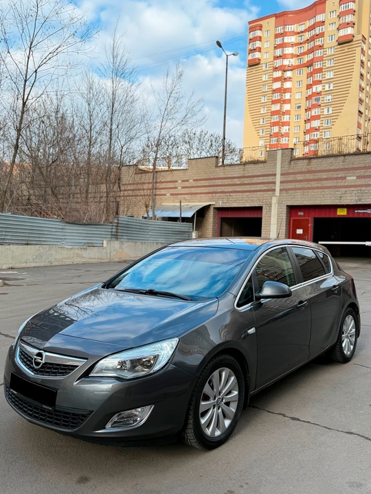 Продам Opel Astra J Комплектация