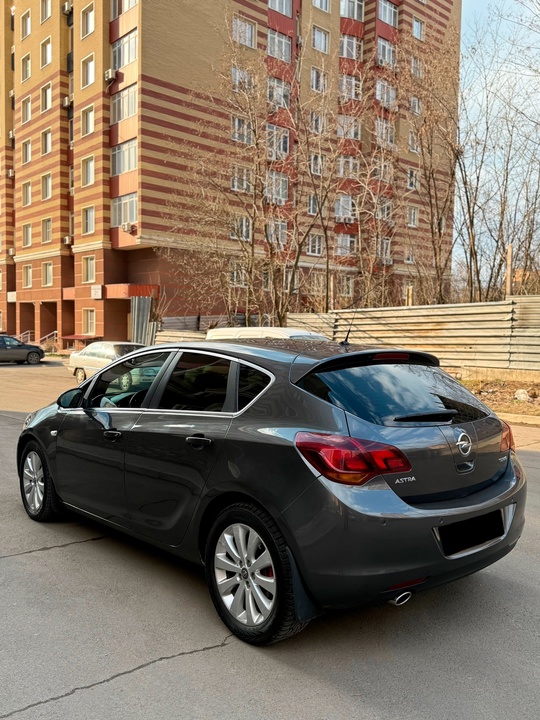 Продам Opel Astra J Комплектация (5)
