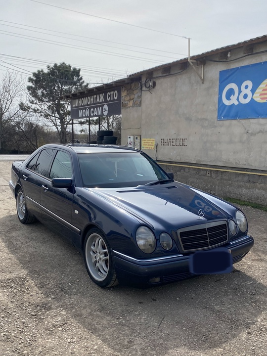 Продаю свой личный автомобиль. От (1)