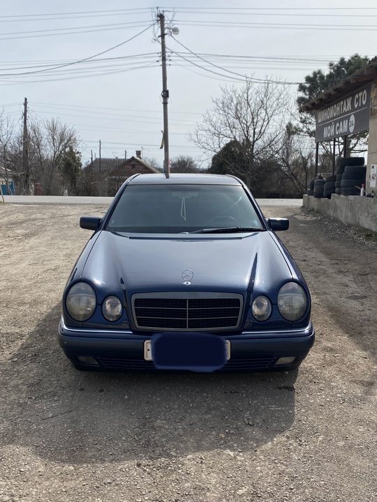 Продаю свой личный автомобиль. От (4)